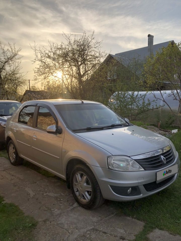 Renault Logan: фото владельца