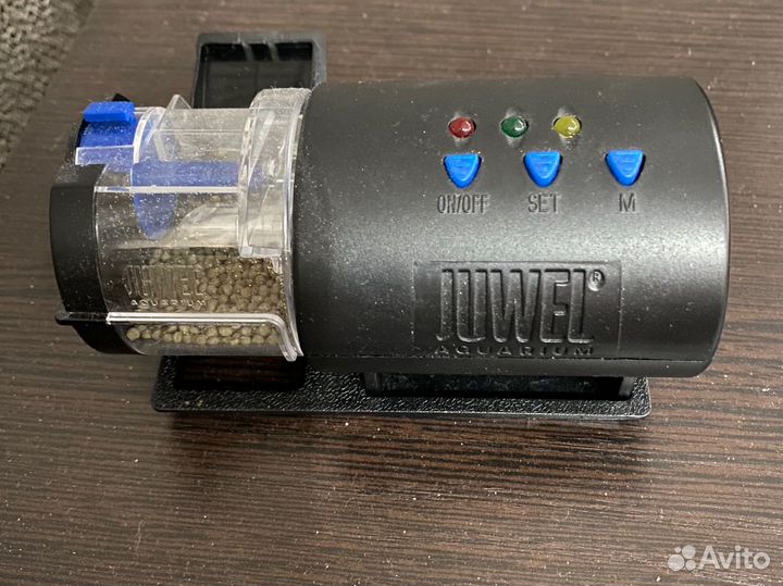 Аквариум с тумбой и рыбками