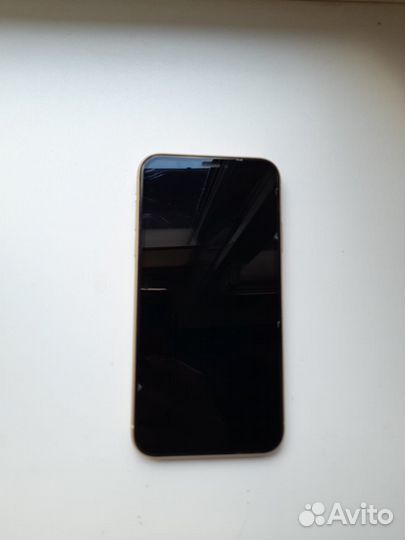 Телефон iPhone xr