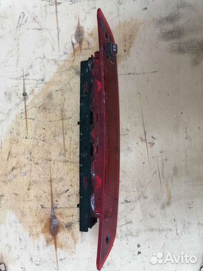 Фонарь в крышку багажника Ford Focus 2