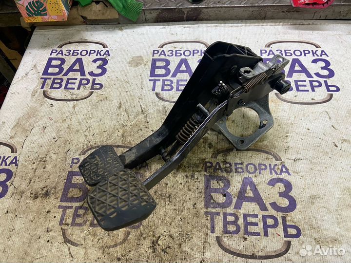 Педальный узел Мерседес W202 рест
