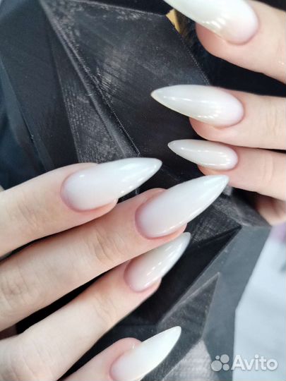 Маникюр, наращивание ногтей, педикюр