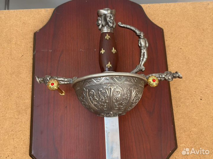 Декоративная подставка