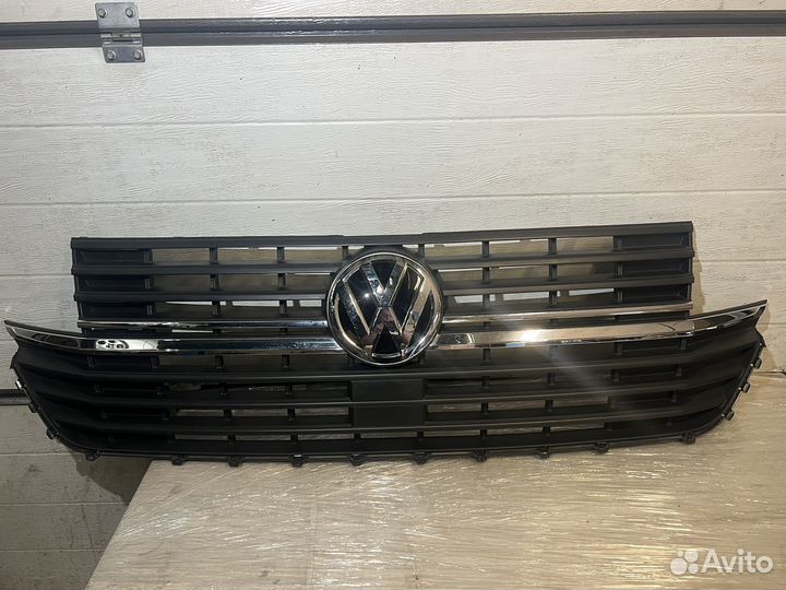 Решетка радиатора Volkswagen T6.1