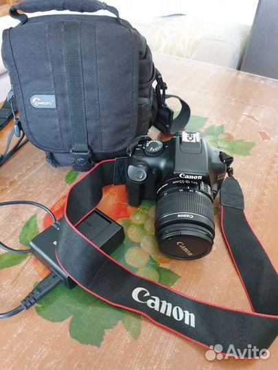 Зеркальный фотоаппарат canon