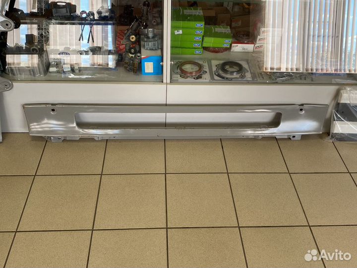 Решетка радиатора средняя черный металл скания