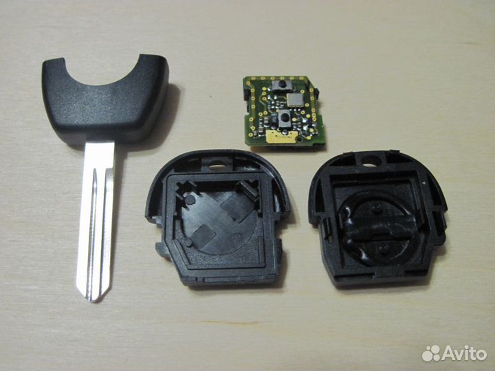 Nissan Micra, Almera, Primera чип ключ 2 кнопки