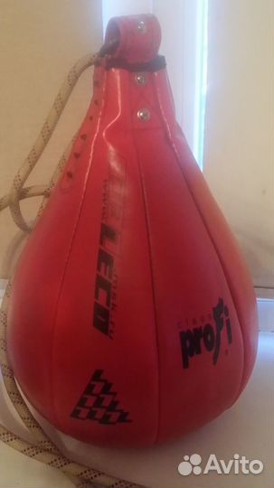Боксерская груша с перчатками
