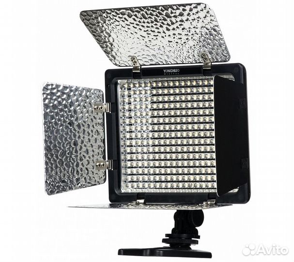 Накамерный свет светодиодный Yongnuo YN-300 II LED