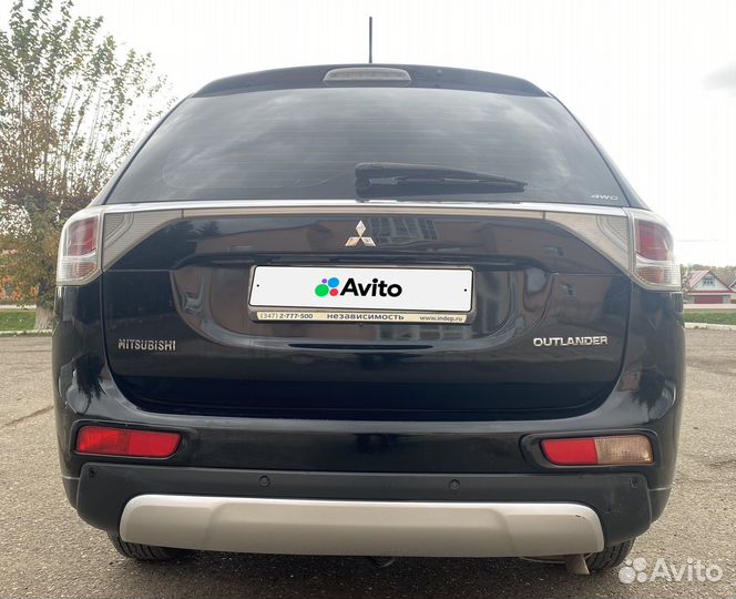Mitsubishi Outlander 2 CVT, 2014, 145 253 км