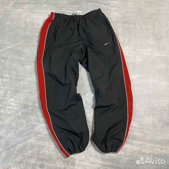 Винтажные широкие штаны Nike