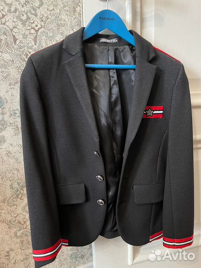 Пиджаки детские новые