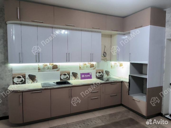 Кухонные гарнитуры с техникой