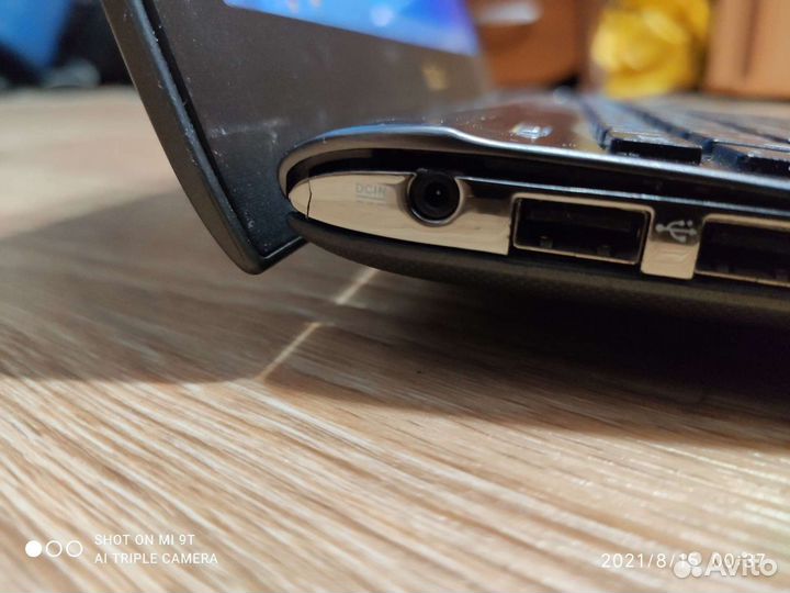 Нетбук asus Eee PC 1225B