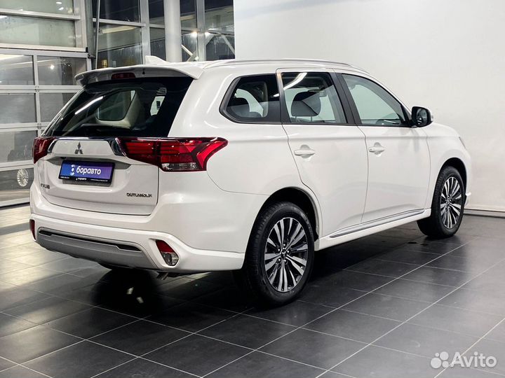 Mitsubishi Outlander 2.0 CVT, 2022, 23 км