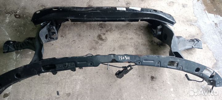 Передняя панель телевизор Фольксваген Т5 VW T5