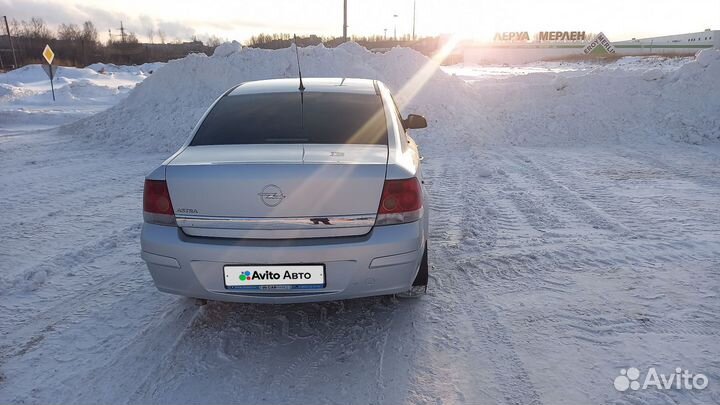 Opel Astra 1.8 МТ, 2010, 205 000 км