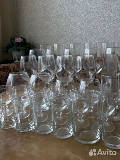Набор бокалов, фужеров, стаканов, стопок