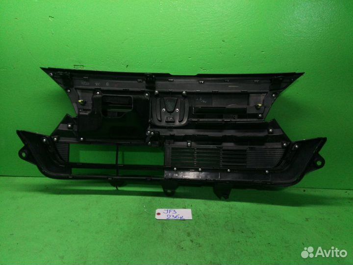 Решетка радиатора Honda N-Box JF3