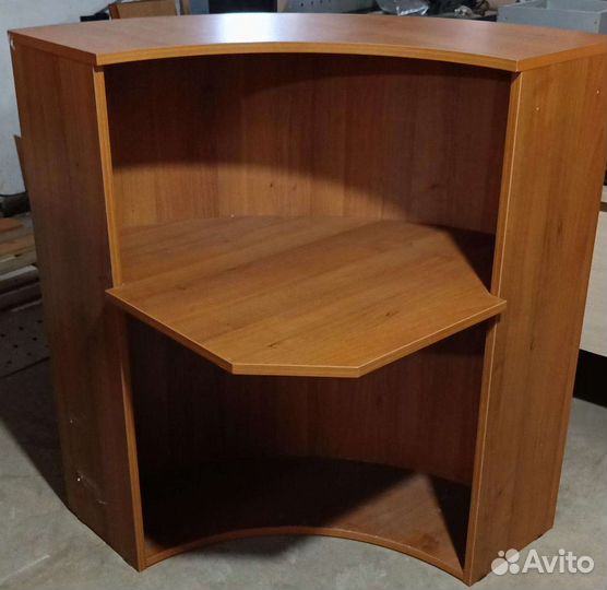 Стол ресепшен