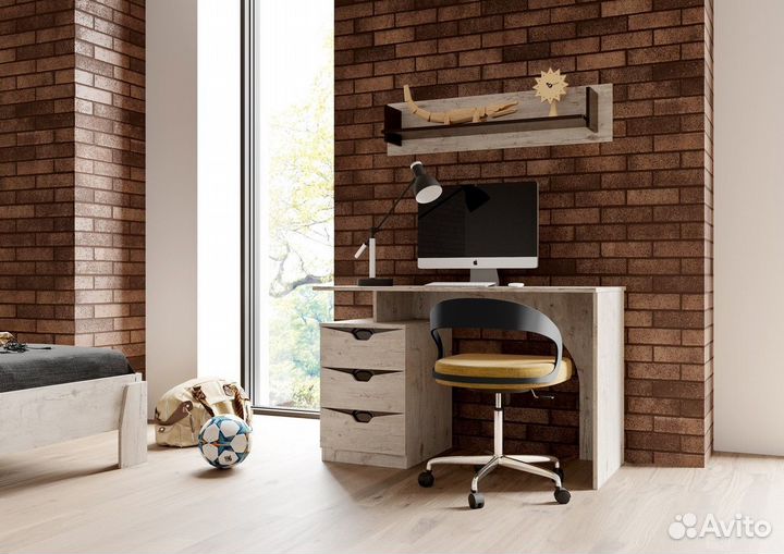 Стол письменный / компьютерный