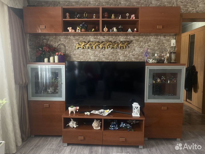 Стенка в гостинную