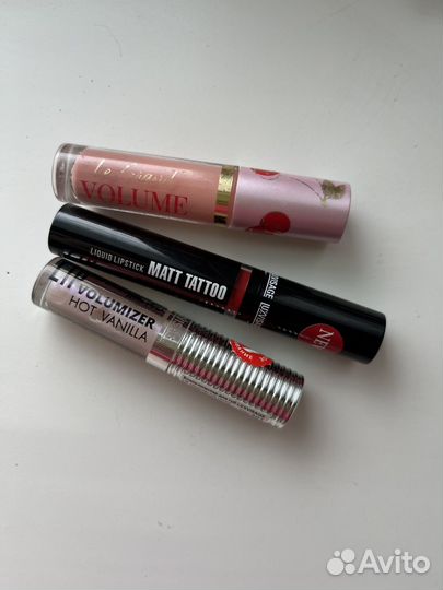 Блеск для губ vivienne sabo