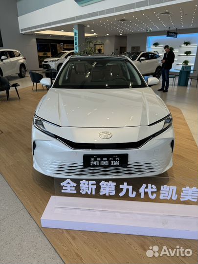 Toyota Camry 2.0 CVT, 2024