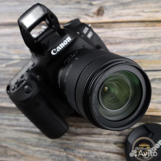 Canon EOS 90D KIT 18-135