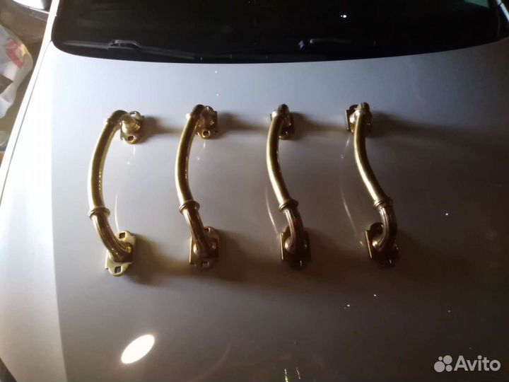 Дверные ручки