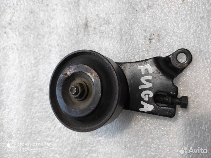 Ролик натяжной Nissan Fuga