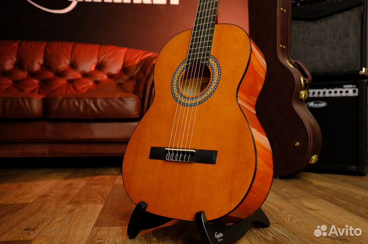 Классическая гитара Martinez 4/4 (Комплект)