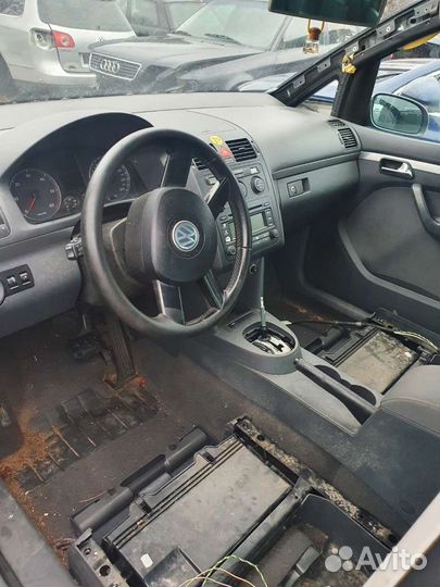 Кузов по частям Volkswagen Touran 02-09г