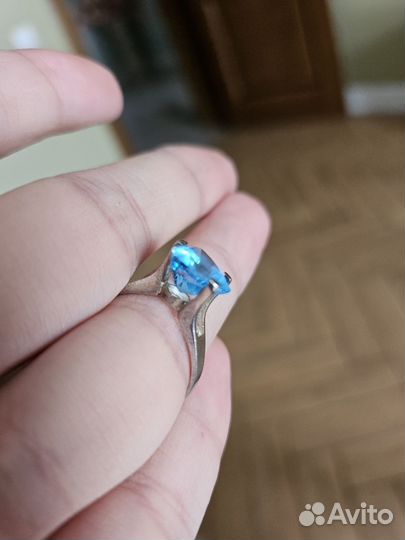Кольцо с топазом 16,5