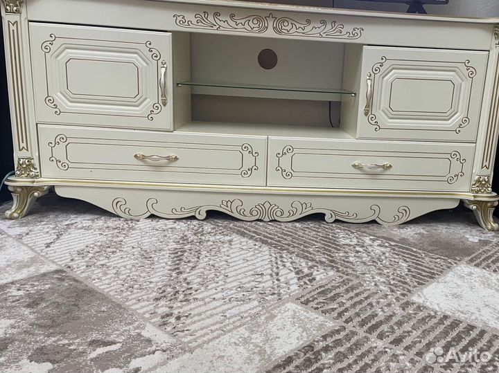 Тумба под телевизор бу