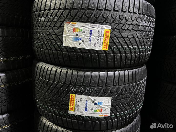 Pirelli Scorpion Winter 2 285/35 R23 и 325/30 R23 106W