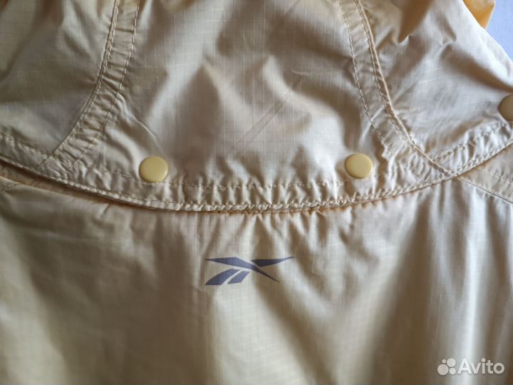 Ветровка женская S Reebok желтая