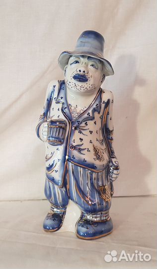 Гжель Штоф Мужик с бутылкой и кружкой СССР