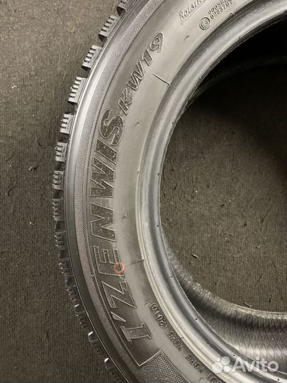 Kumho I'Zen Wis KW19 235/55 R17