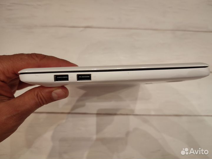 Ноутбук Asus x205ta