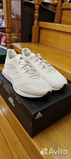 Кроссовки Adidas 42 размер оригинал