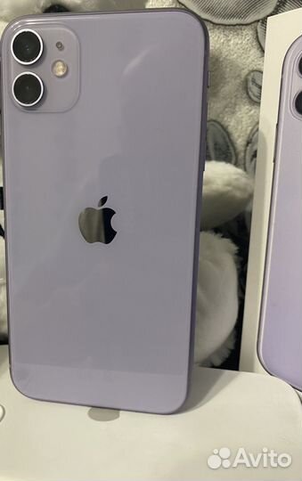 iPhone 11, 64 ГБ