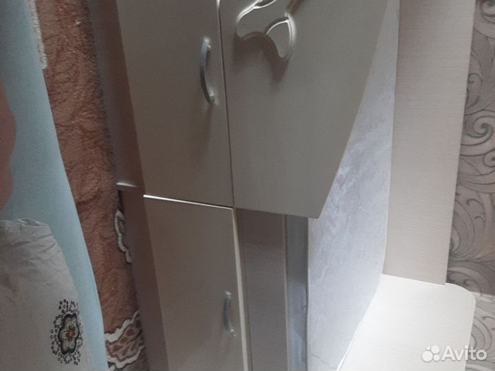 Продам кровать детскую с матрасом на 180 см