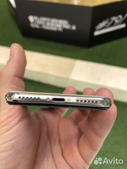 iPhone X, 256 ГБ