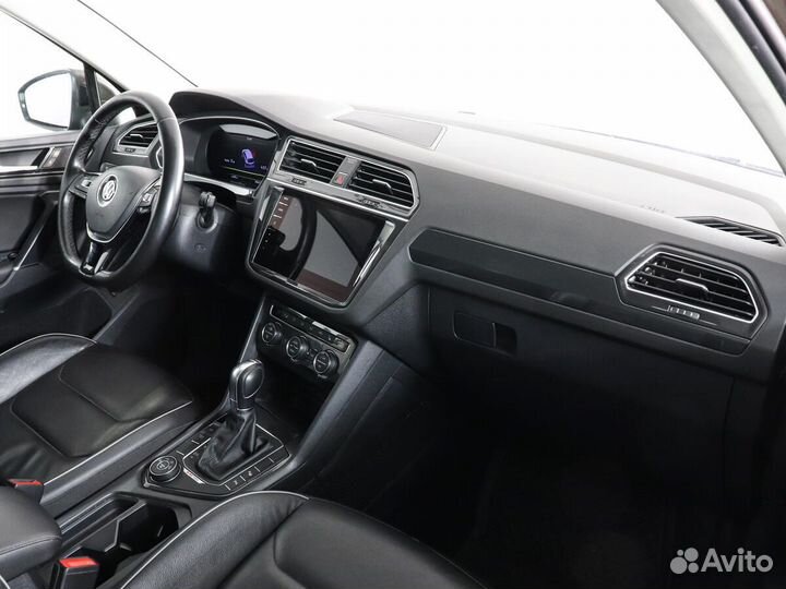 Volkswagen Tiguan 2.0 AMT, 2018, 106 310 км