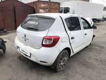 Renault Sandero 1.6 MT, 2017, битый, 70 000 км, с пробегом, цена 260 000 руб.