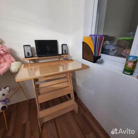 Стол, конторка