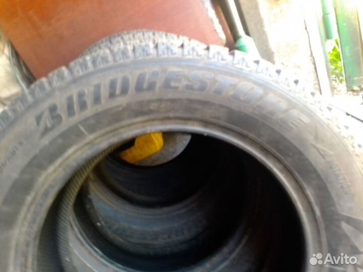 Bridgestone B700 195/65 R15