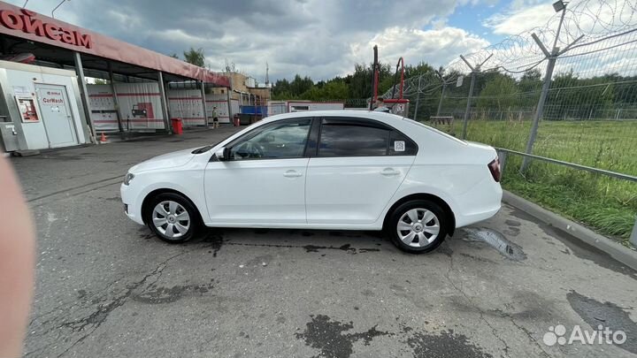 Skoda Rapid 1.6 AT, 2019, 195 000 км