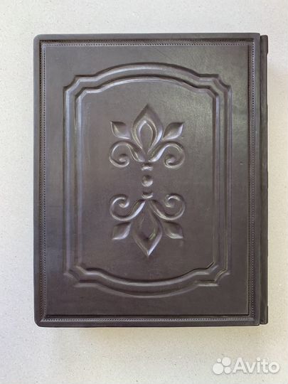 Книга о здоровой пище (подарочная кожаная книга)